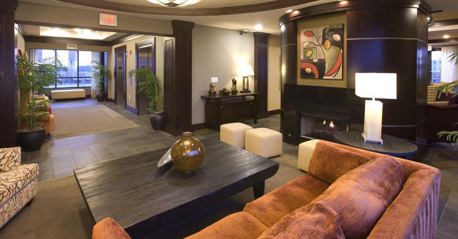 Madison Hospitality At 1401 Joyce Street 阿林顿 外观 照片